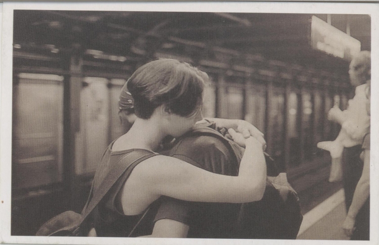 Праекту MAKEOUT дасылаюць паштоўкі з усяго свету