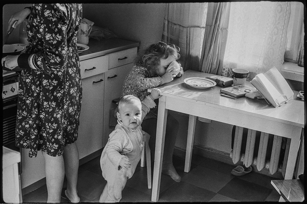 Домашнее фото ссср. Советский быт 1980. Документальная фотография СССР. Советский фотограф документалист. Быт Советский в 1980 х г..