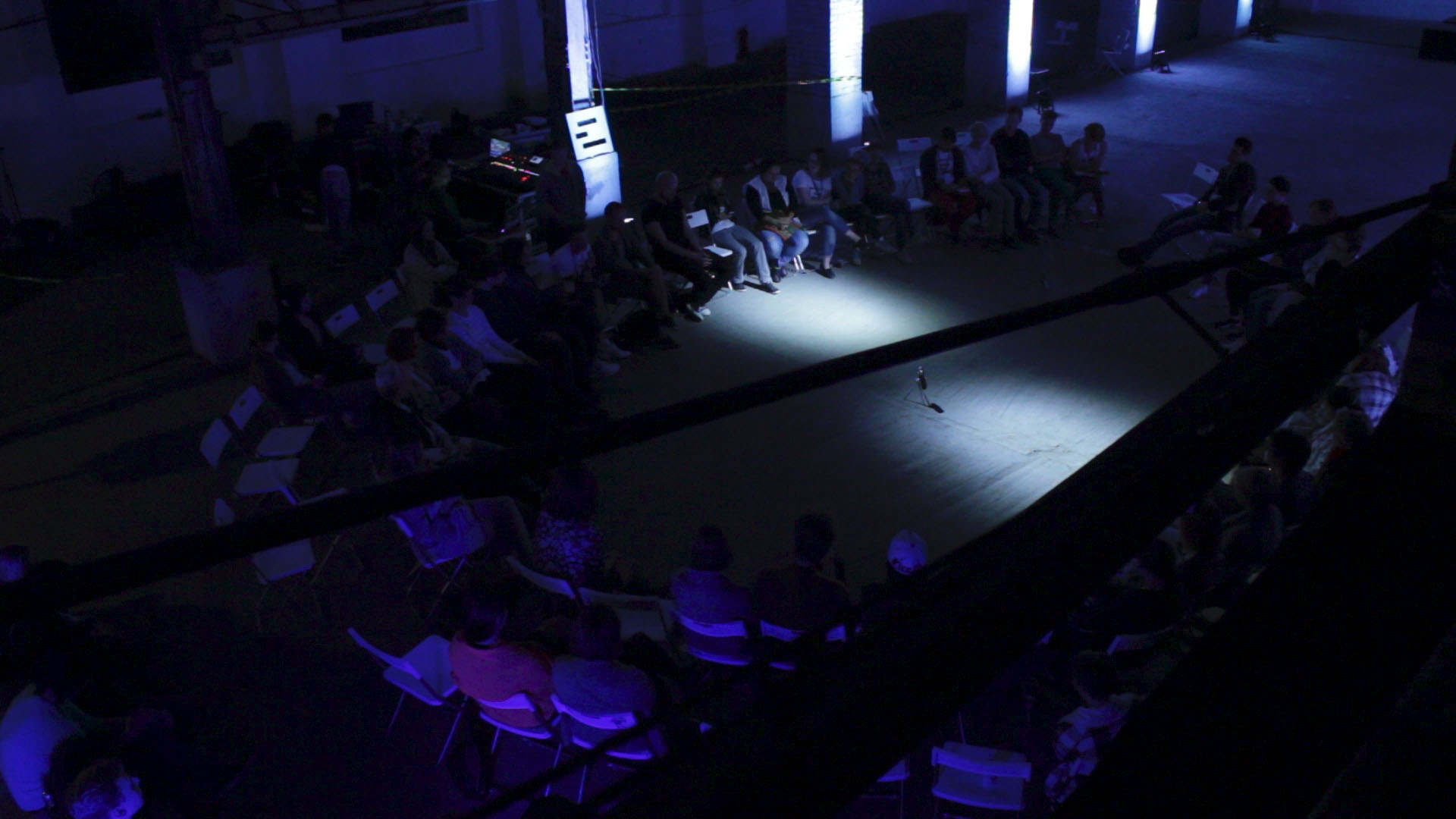 «Почему я (не) отношу себя к ЛГБТ-сообществу?»