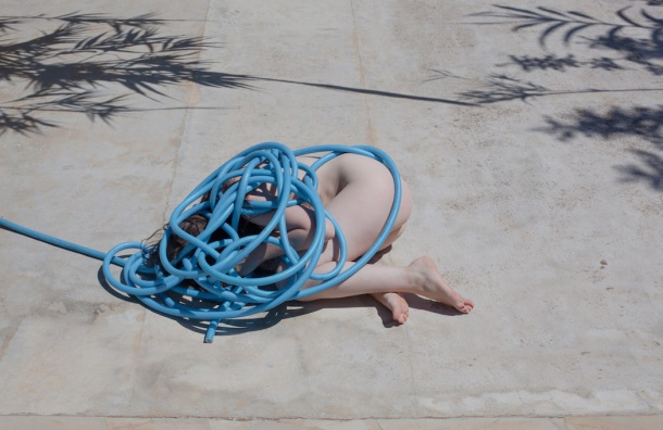 «Сделай мне приятно»: что такое эмоциональный труд и как он вредит?